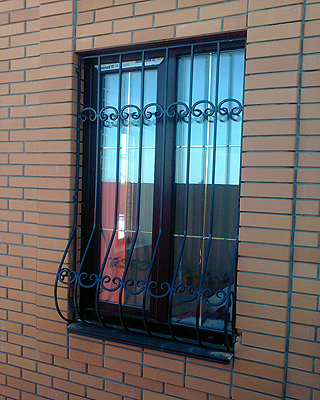 Металлические и кованые решетки на окна